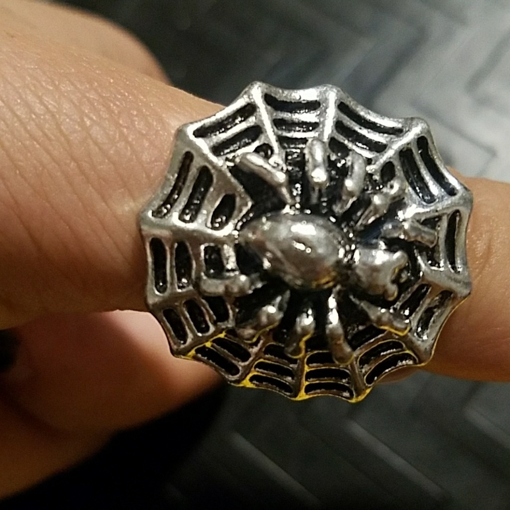 Spider Ring - image 1